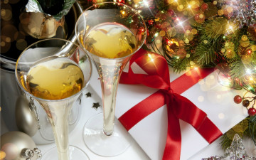 Картинка праздничные подарки+и+коробочки подарок шампанское