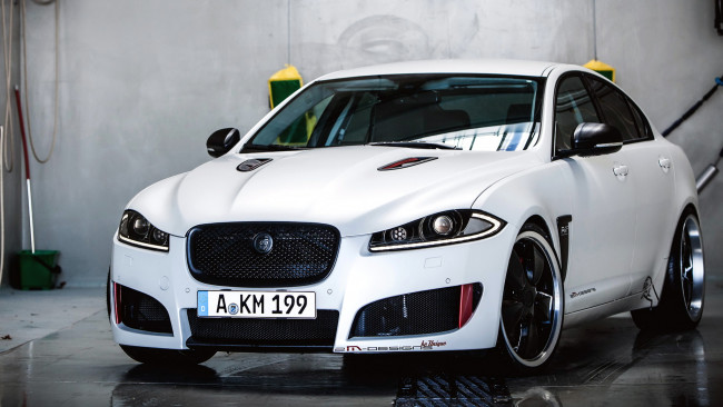 Обои картинки фото jaguar, автомобили, великобритания, класс-люкс, легковые, land, rover, ltd