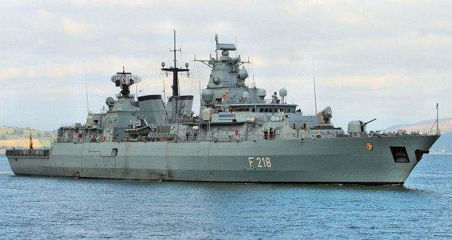 Обои картинки фото fgs mecklenburg-vorpommern , f218, корабли, крейсеры,  линкоры,  эсминцы, вмф