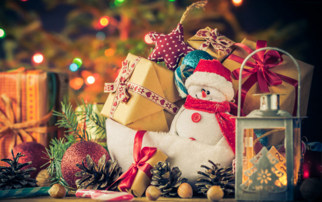 Обои картинки фото праздничные, подарки и коробочки, шарики, коробки, снеговик, фонарь