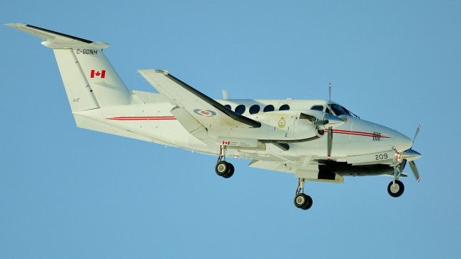 Обои картинки фото beechcraft king air, авиация, пассажирские самолёты, пассажирский, турбовинтовой, двухмоторный