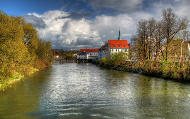 Обои картинки фото германия бавария кемптен, города, - пейзажи, германия, бавария, кемптен, дома, река, мост, пейзаж
