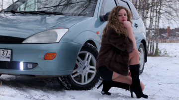 Картинка автомобили -авто+с+девушками ford focus hatchback 5mt