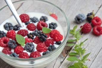 Картинка еда мороженое +десерты йогурт ягоды