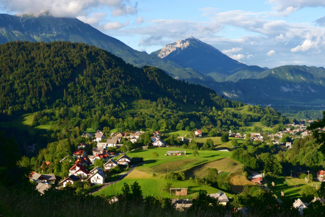 Обои картинки фото zgornje gorje словения, города, - пейзажи, дома, словения, пейзаж, горы, деревья