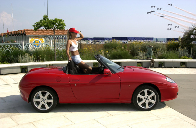 Обои картинки фото автомобили, -авто с девушками, девушка, взгляд, фон, автомобиль