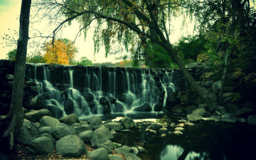 Картинка природа водопады камни деревья речка водопад