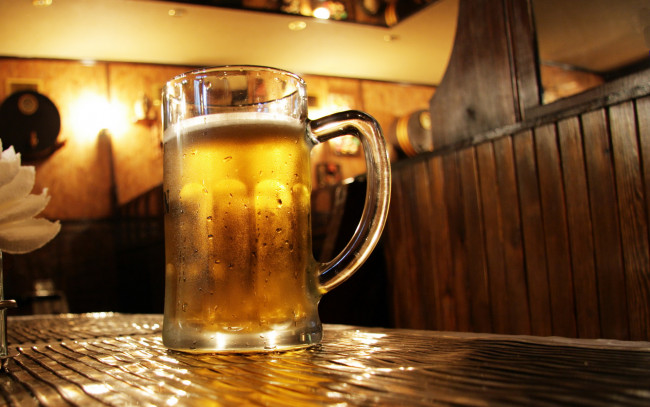 Обои картинки фото еда, напитки, пиво, кружка, пива, бар