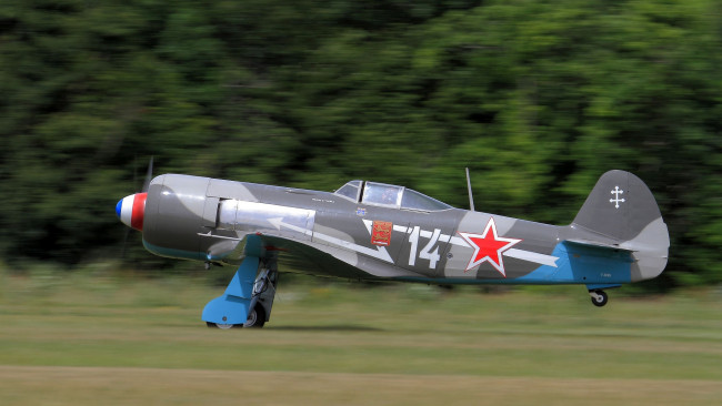 Обои картинки фото yakolev yak-11, авиация, боевые самолёты, истребитель