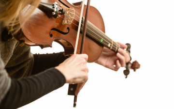 Картинка музыка -музыкальные+инструменты скрипка руки