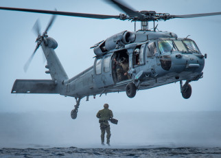 Картинка авиация вертолёты вертолеты военная солдат высадка десант