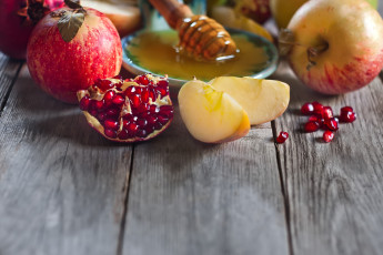 Картинка еда фрукты +ягоды гранат яблоки мед