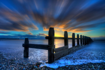 Картинка природа восходы закаты ограда море свет облака небо