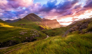 Картинка природа горы лето август хайленд шотландия дорога облака небо гленко долина