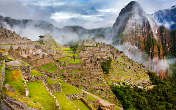 Картинка города мачу-пикчу+ перу туман склоны горы руины мачу пикчу город