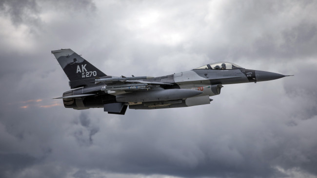 Обои картинки фото авиация, боевые самолёты, f-16