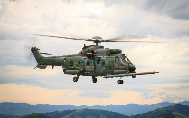 Обои картинки фото h225m helibras, авиация, вертолёты, бразилия, h225m, helibras, военная, боевой, военный, вертолет, airbus, helicopters