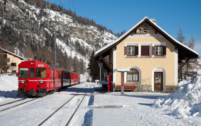 Обои картинки фото техника, поезда, курорт, дорога, поезд, гора, железная, зима, природа, станция