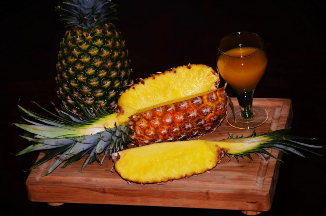 Обои картинки фото еда, ананас, сок, плоды