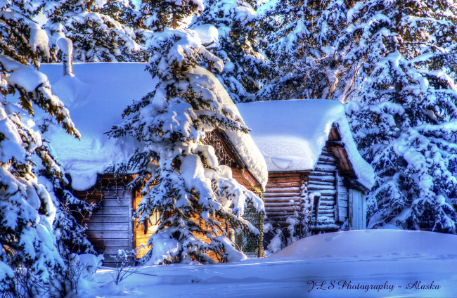 Обои картинки фото природа, зима, домики, снег, срубы, елки, сугробы