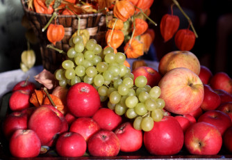 Картинка еда фрукты +ягоды яблоки виноград
