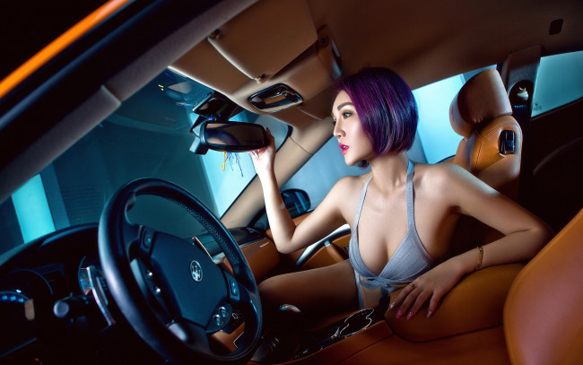 Обои картинки фото автомобили, -авто с девушками, фон, взгляд, девушка, купальник, азиатка, автомобиль