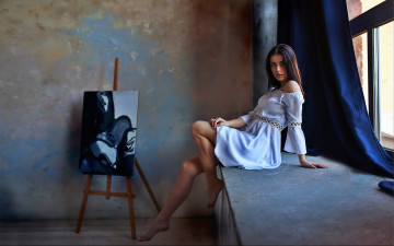 Картинка девушки -unsort+ брюнетки темноволосые темный фон платье окно