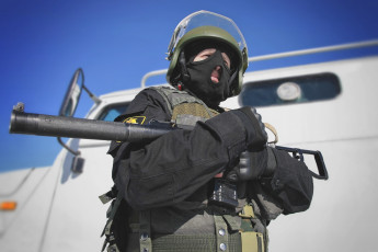 Картинка оружие армия спецназ ас вал маска шлем россия боец солдат автомат