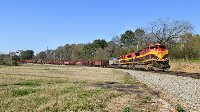 Обои картинки фото техника, поезда, грузовой, состав, вагоны, локомотив, рельсы, железная, дорога