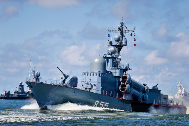 Обои картинки фото корабли, катера, вмф, ракетный катер, балтийский флот, заречный, проект 1241, гвардейский