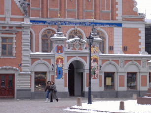 Картинка дом Черноголовых рига города латвия
