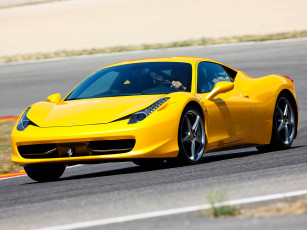 Картинка автомобили ferrari 458 italia