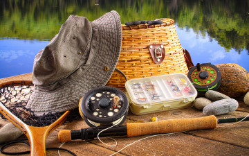 Картинка разное рыбалка +рыбаки +улов +снасти шляпа садок наживка катушка камни