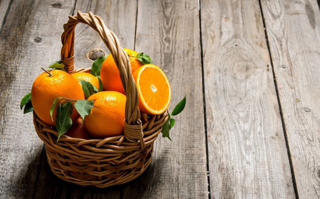 Обои картинки фото еда, цитрусы, корзинка, апельсины