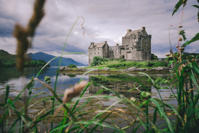 Обои картинки фото eilean donan, города, замок эйлен-донан , шотландия, озеро