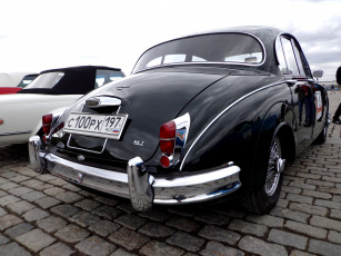 Картинка автомобили выставки+и+уличные+фото черный jaguar