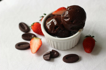 Картинка еда мороженое +десерты десерт шоколад клубника