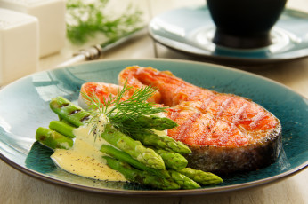 Картинка еда рыбные+блюда +с+морепродуктами лосось спаржа укроп соус