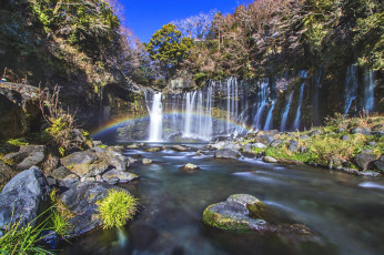 Картинка природа радуга водопад трава камни деревья