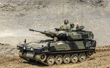 Картинка техника военная+техника танк легкий