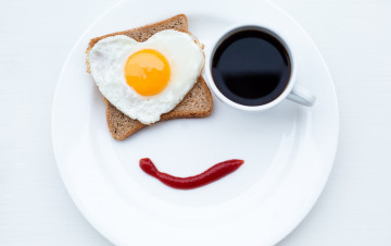 Картинка еда Яичные+блюда хлеб яичница креатив завтрак улыбка кофе кружка кетчуп тарелка