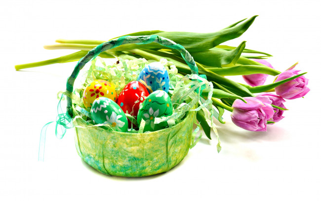 Обои картинки фото праздничные, пасха, тюльпаны, яйца, цветы, корзинка, розовые