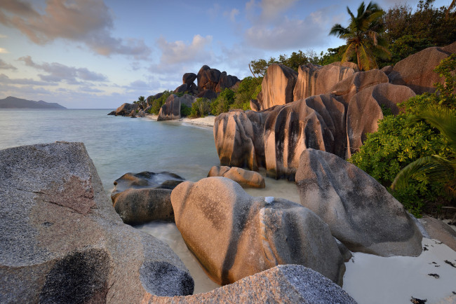 Обои картинки фото природа, тропики, сейшельский, архипелаг, остров, ла-диг, пляж, скалы, утро, рассвет