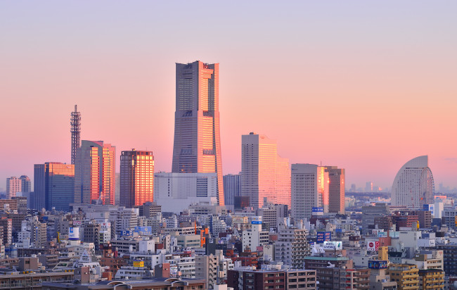 Обои картинки фото города, йокогама, Япония, небоскреб, рассвет, панорама