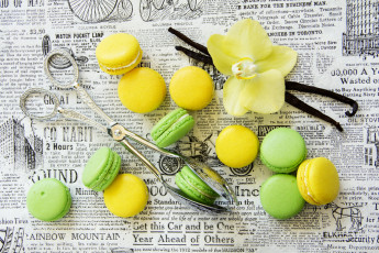 Картинка еда -+макаруны лимоны газета орхидея лайм