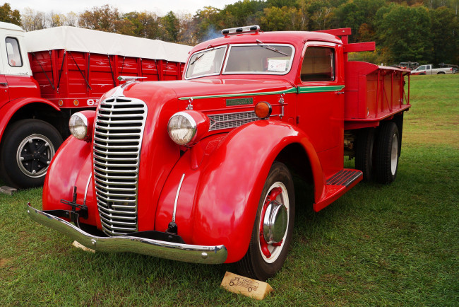 Обои картинки фото 1936 diamond t model 212ad, автомобили, грузовики, красный, грузовик