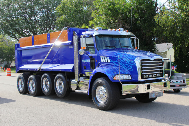 Обои картинки фото 2013 mack truck granite, автомобили, mack, trucks, inc, тяжелые, грузовики, сша
