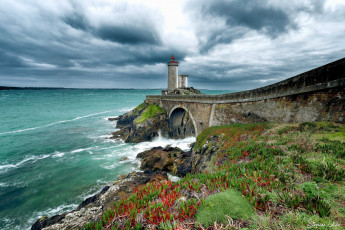 Картинка природа маяки старый маяк на берегу моря