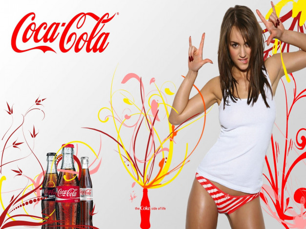 Обои картинки фото бренды, coca, cola, бутылки, девушка, кока-кола