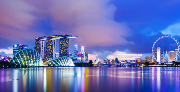 обоя marina bay,  singapore, города, сингапур , сингапур, marina, bay, singapore, залив, марина, бэй, ночной, город, отель, колесо, обзора